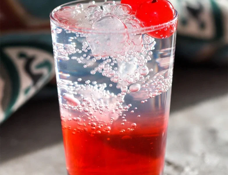 Shirley Temple Mocktail Recipe: Easy Non-Alcoholic Drink
